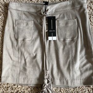 dolce vida suede skirt with pockets